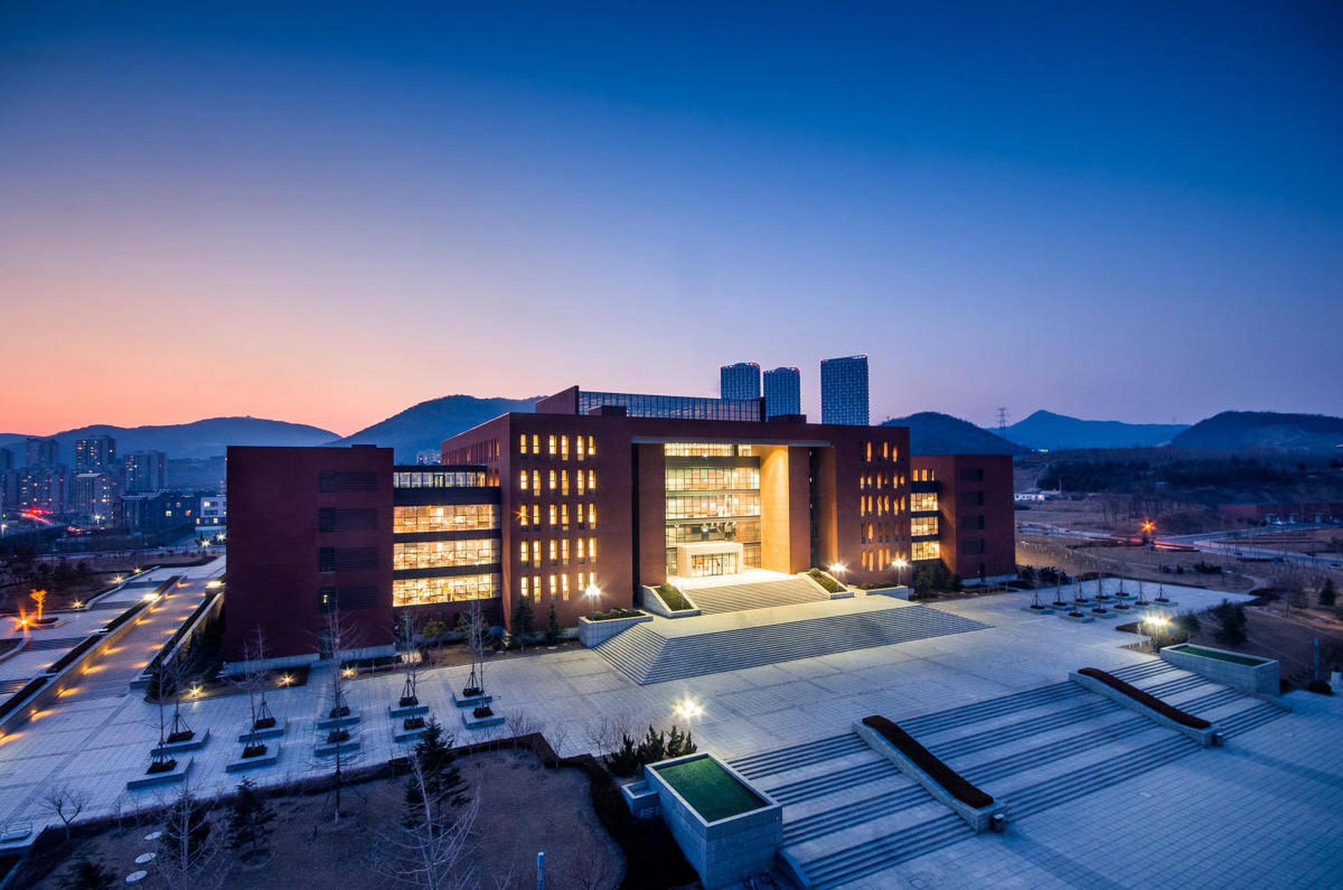 大连理工大学机械工程学院